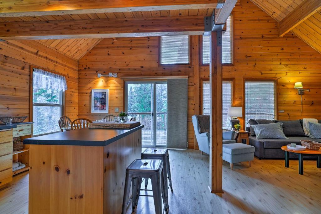 Leavenworth Cabin 3 Mi to Lake Wenatchee Hot Tub! in Leavenworth ...